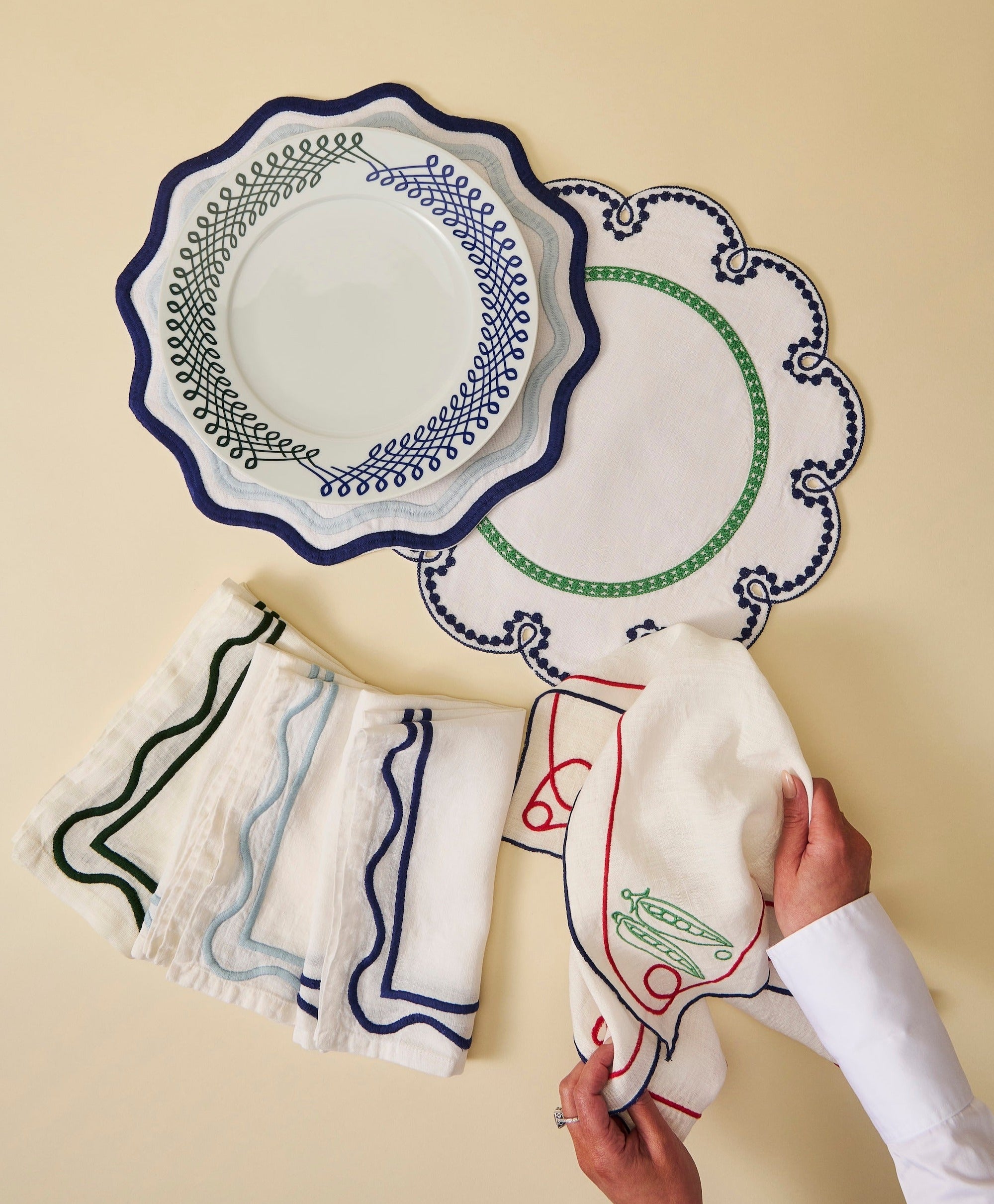 MISETTE Fête Embroidered Linen Napkins (Set of 4)