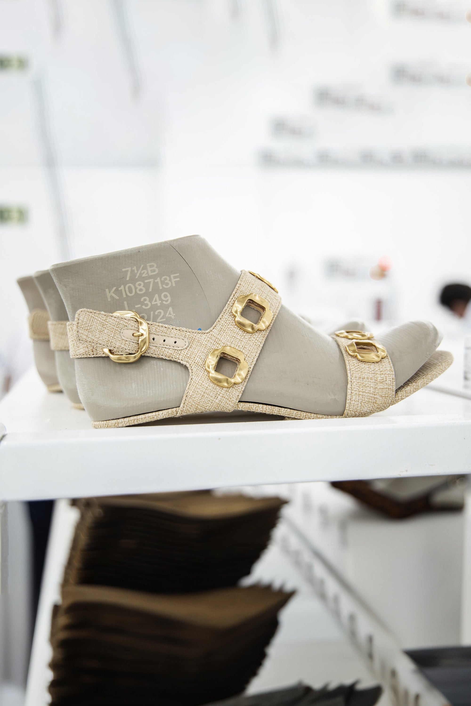 LARROUDE | Milan Flat Sandal In Beige Raffia