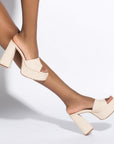 LARROUDE | Dolly Mule In Natural Raffia