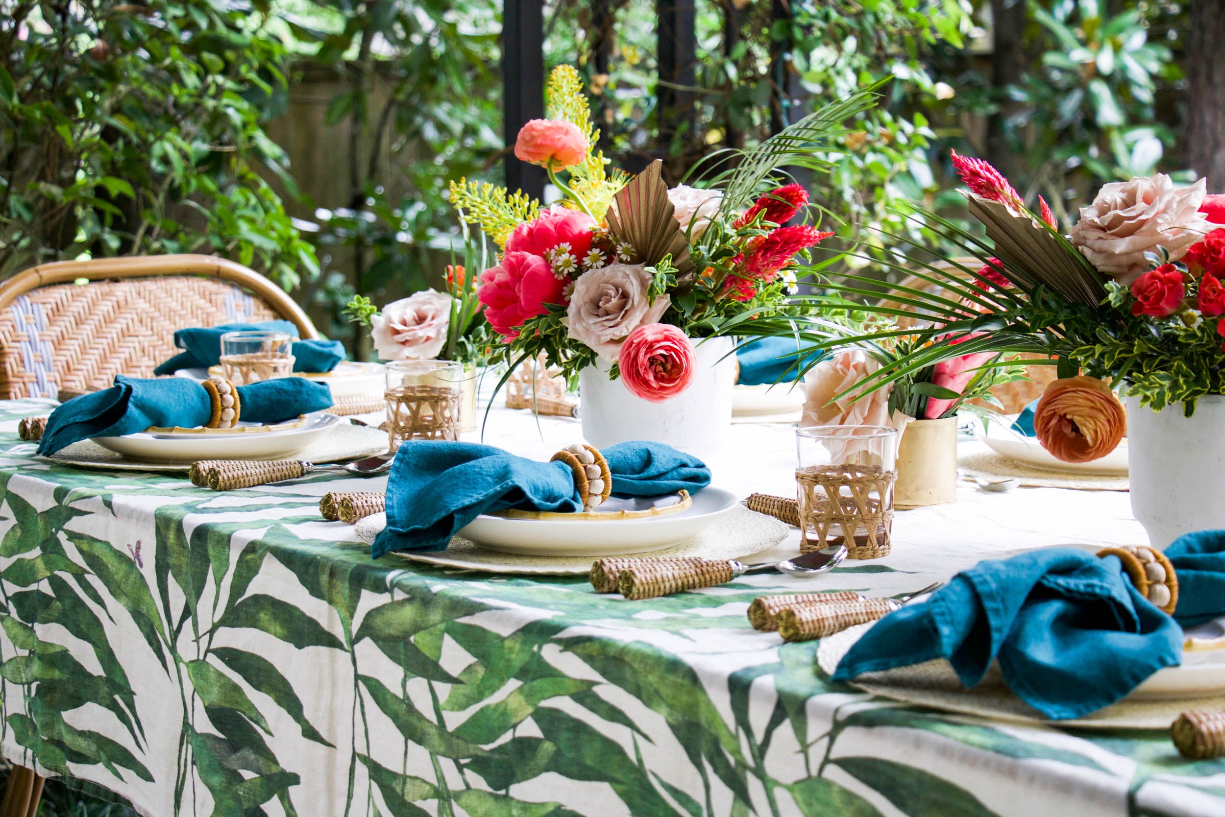 A Palm Print Like No Other for a Tropical Patio Supper