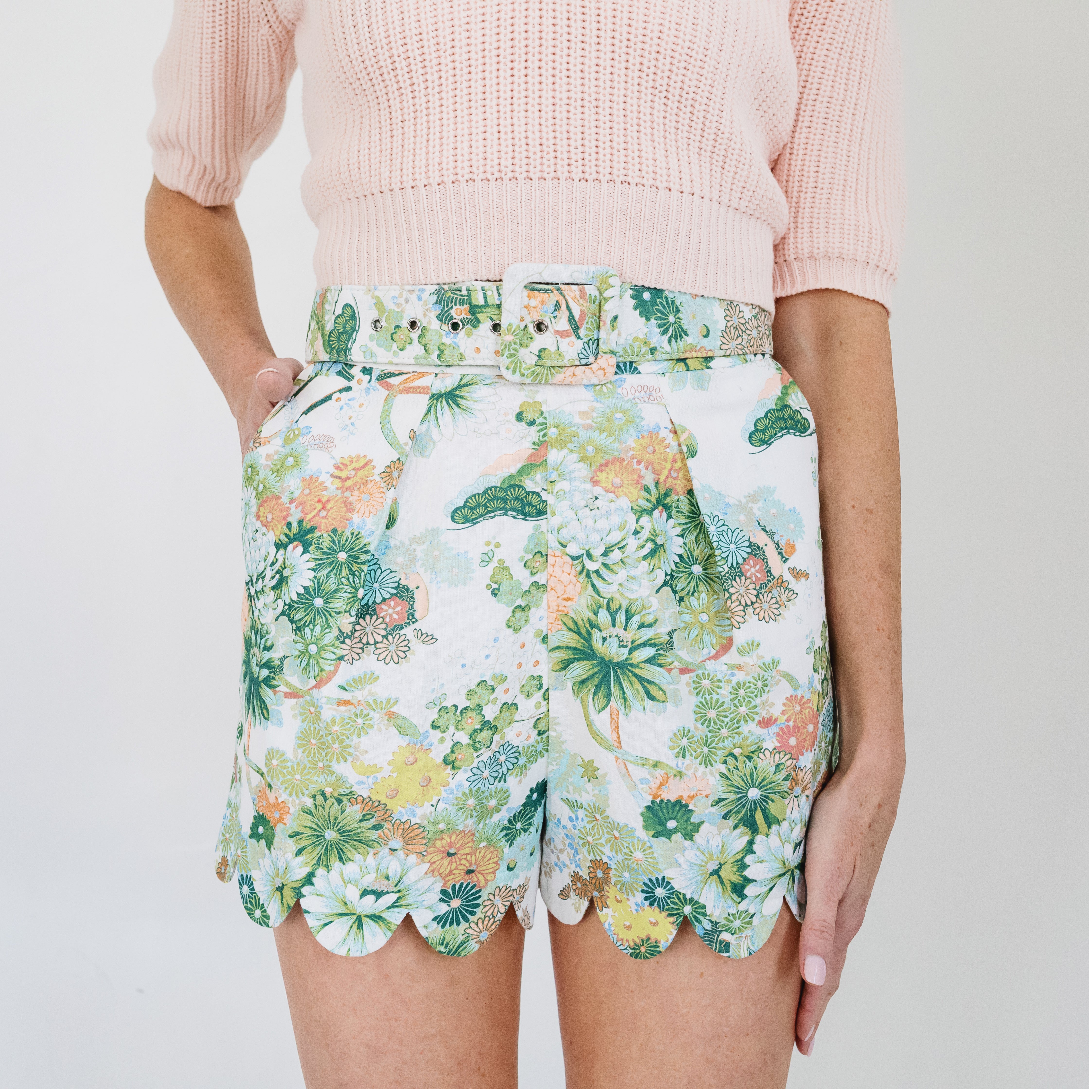 MASON&#39;S DAUGHTER Belted Scallop Shorts, Spring Chinoiserie