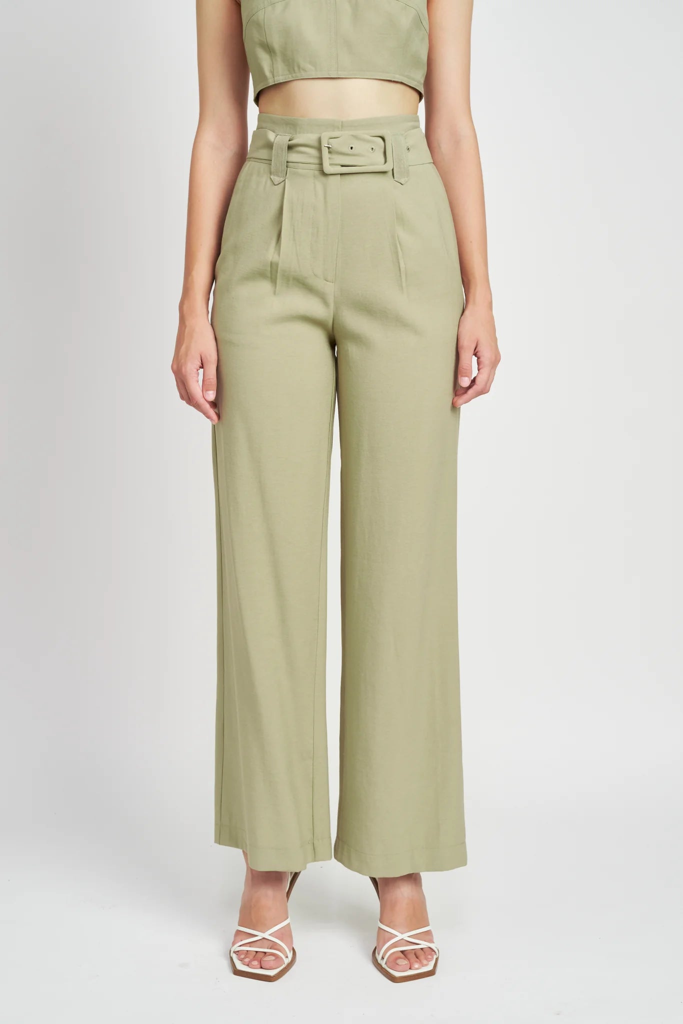 Juliette Pant, Sage