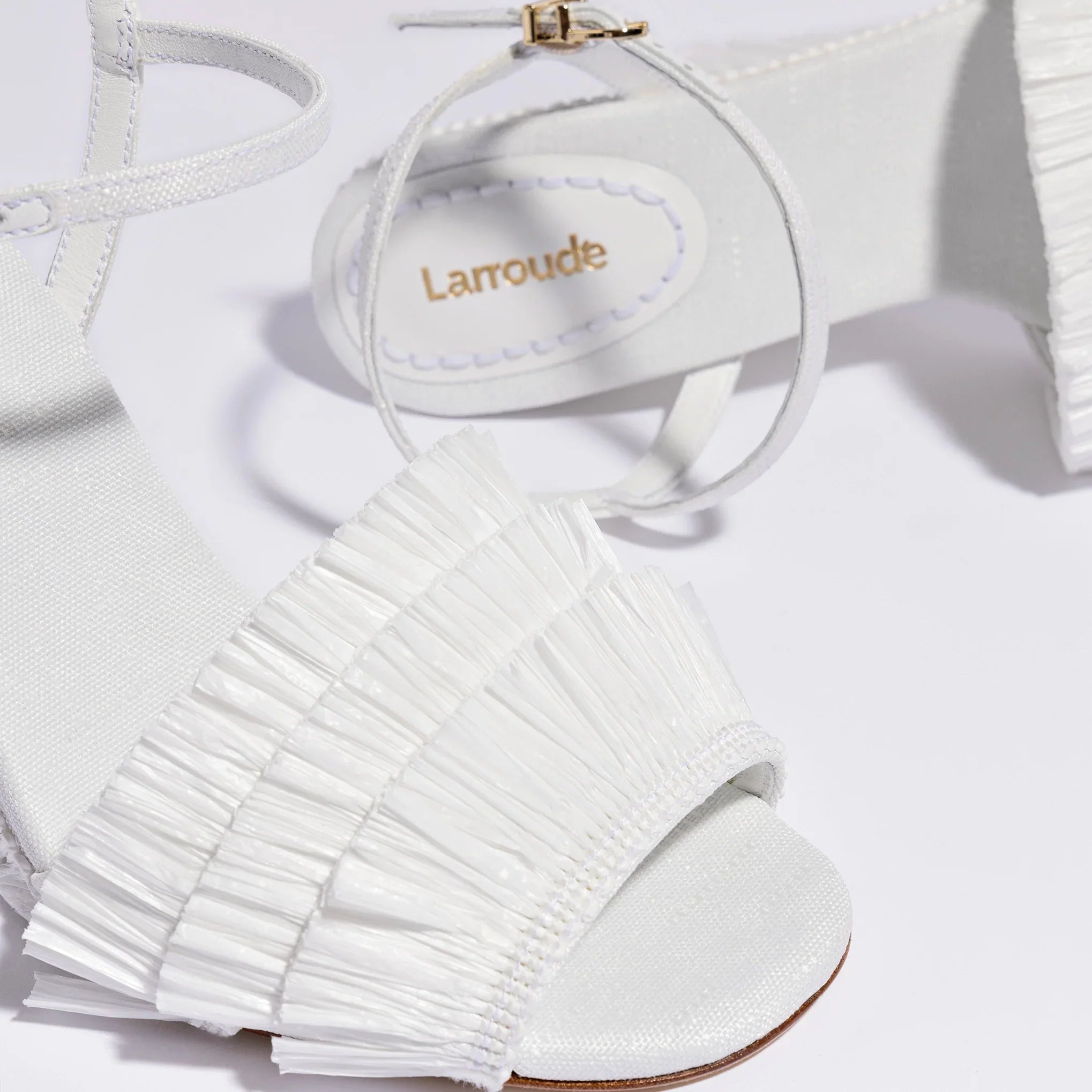LARROUDE | Yves Fringe Wedge In White Raffia